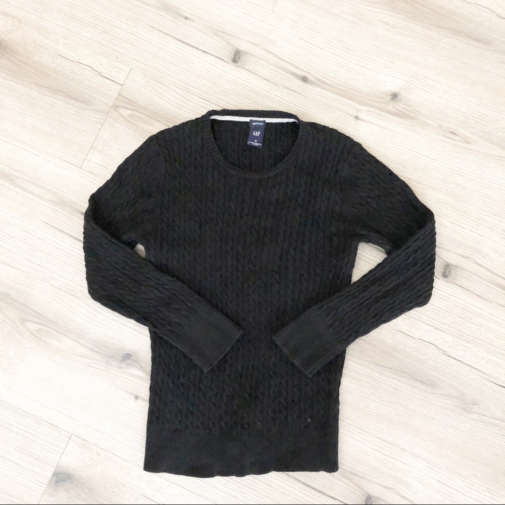 Gap sweater
